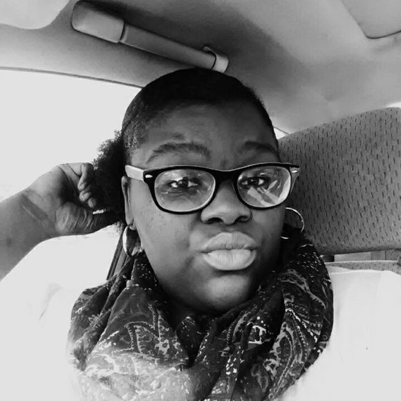 Meet your Posher, Renea - Picture 1 of 1